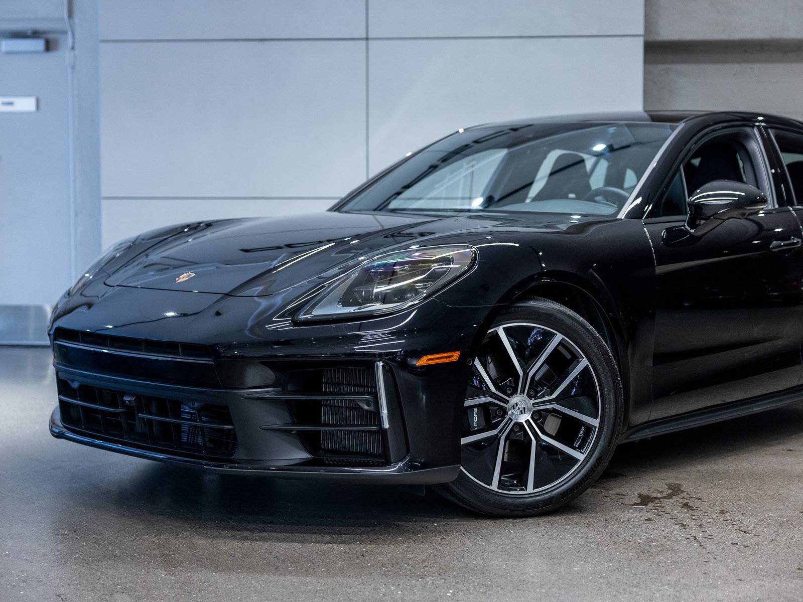 Certified 2025 Porsche Panamera RWD image 20