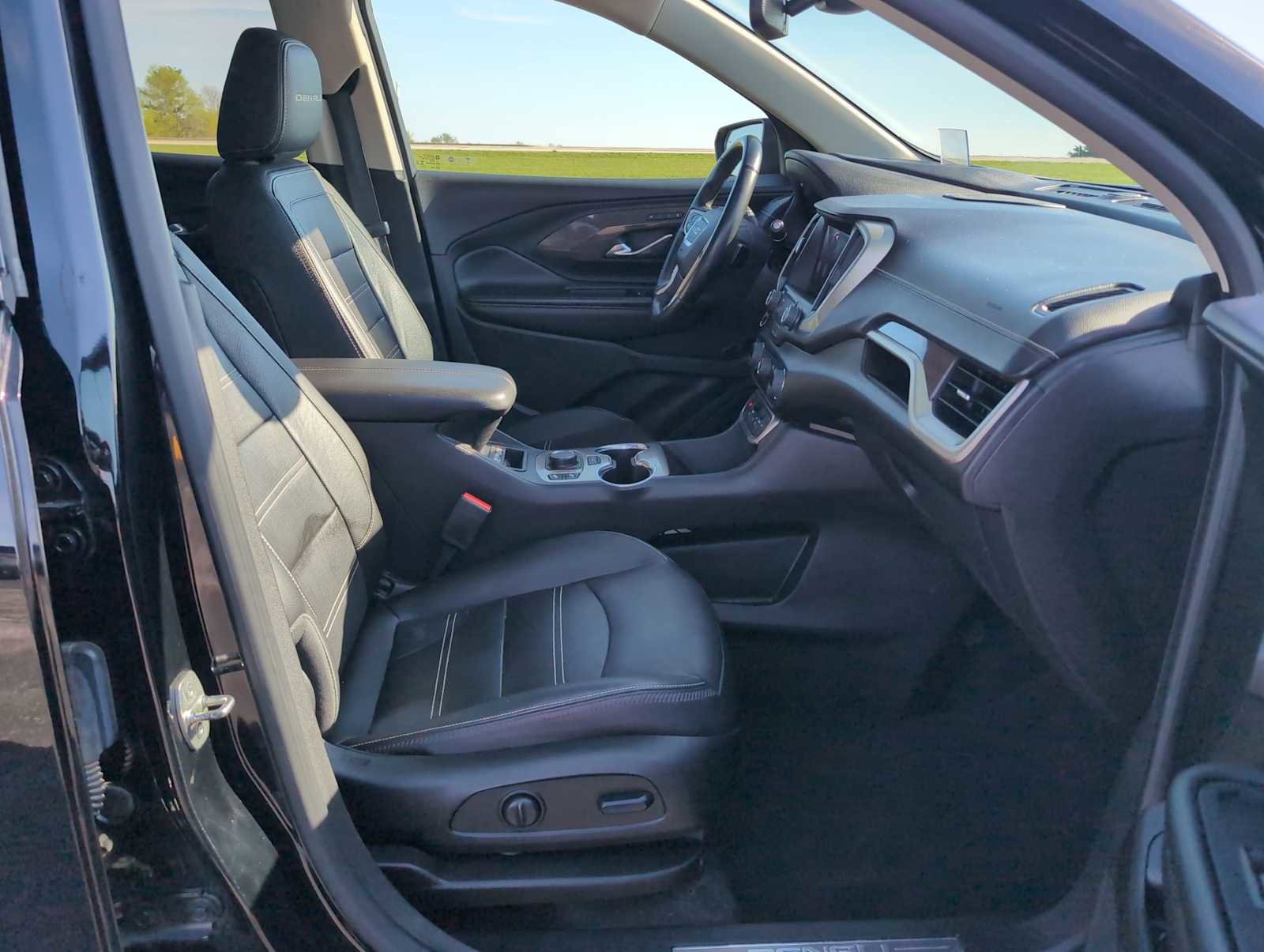 Used 2023 GMC Terrain Denali AWD/4WD image 31