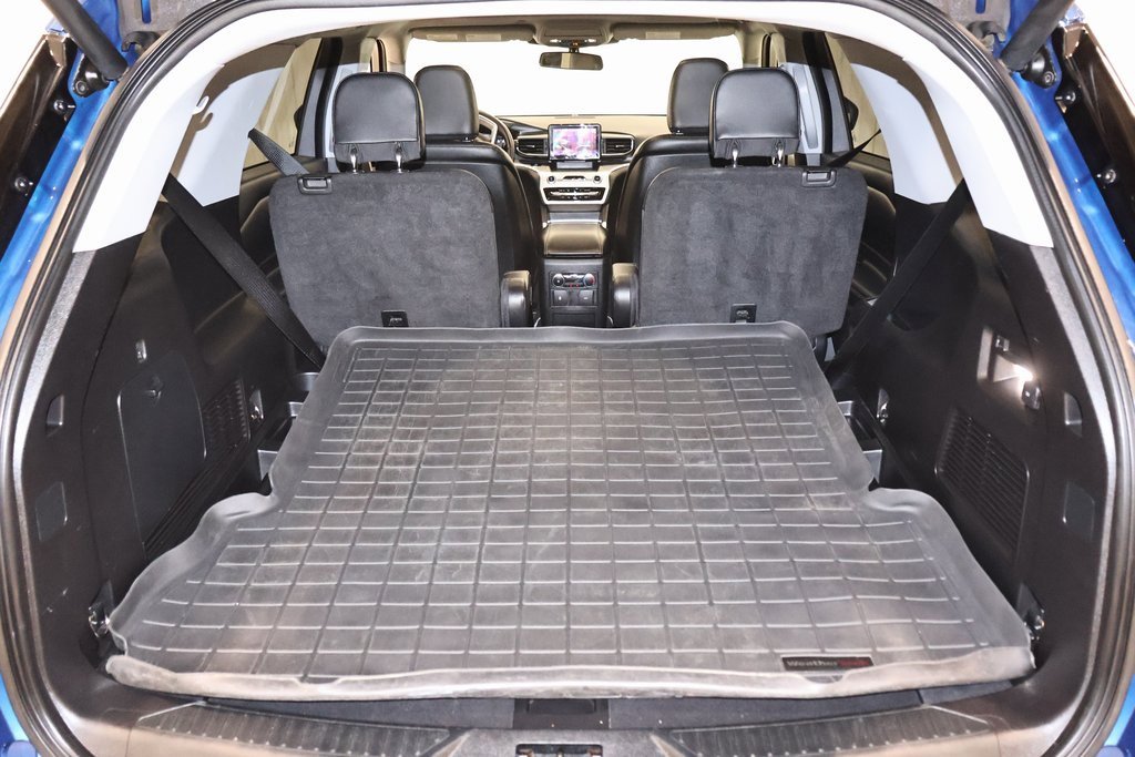 Certified 2020 Ford Explorer XLT w/ Equipment Group 202A image 38