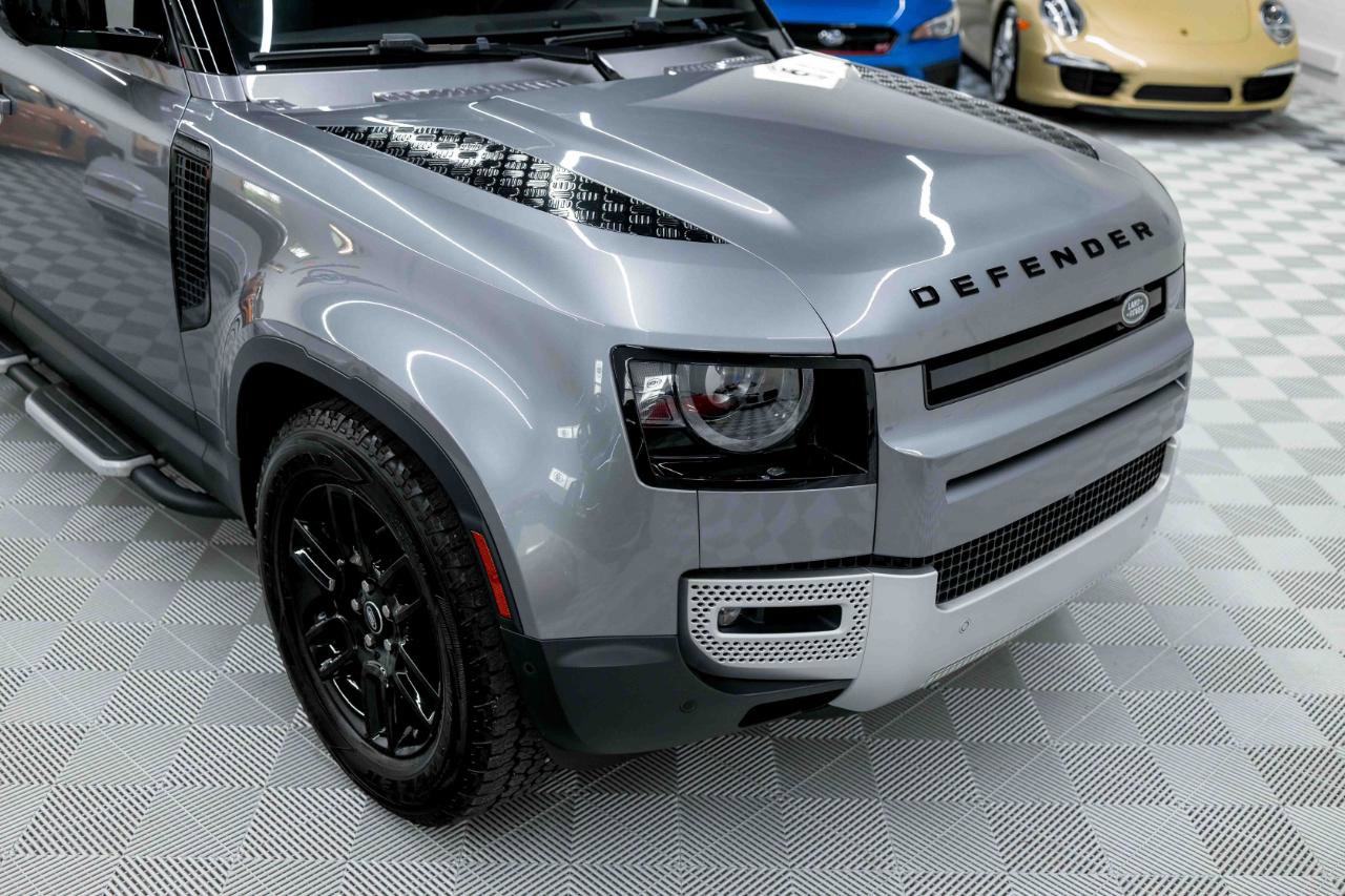 Used 2023 Land Rover Defender 130 SE image 18