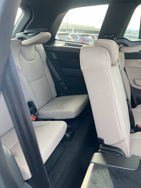 New 2026 Volvo XC90 T8 Plus w/ Protection Package Premier image 33