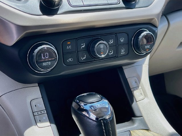 Used 2019 GMC Acadia Denali w/ Technology Package AWD/4WD image 13