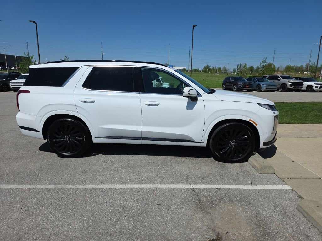 Used 2025 Hyundai Palisade Calligraphy image 4
