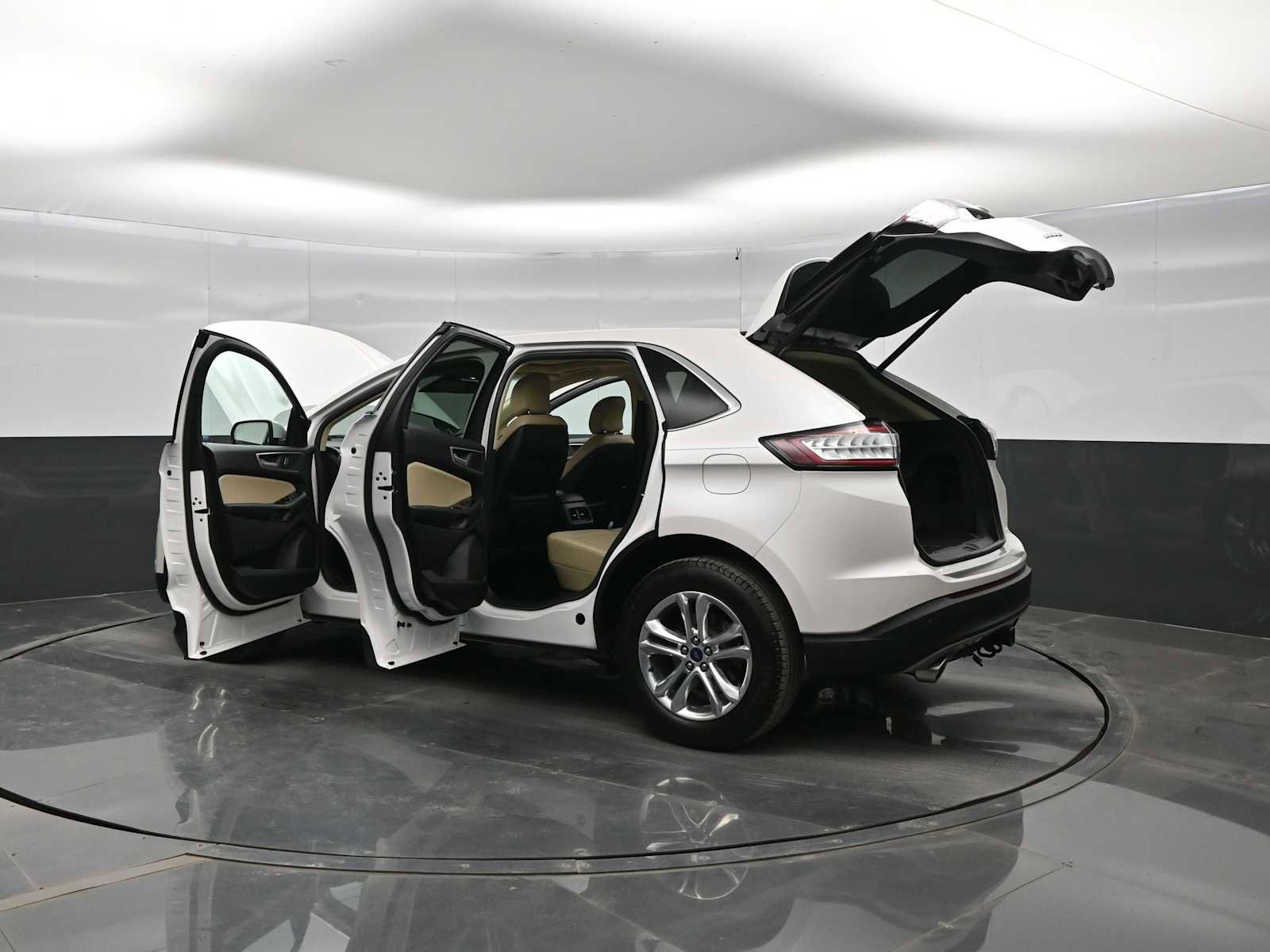 Used 2018 Ford Edge SEL w/ Equipment Group 201A image 42