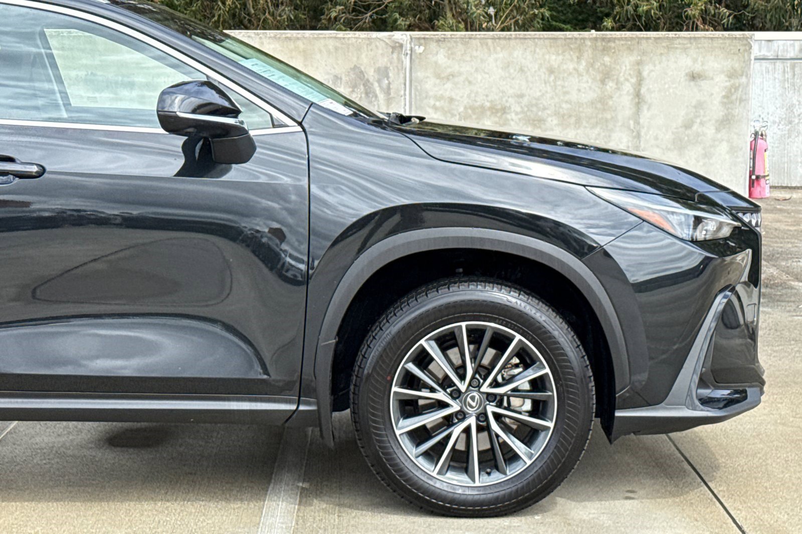 Certified 2025 Lexus NX 350h AWD w/ Accessory Package (2T) image 35