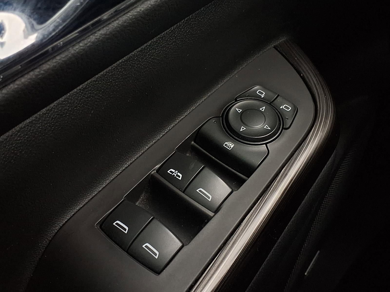 Used 2019 GMC Acadia SLT w/ LPO, Floor Liner Package image 23