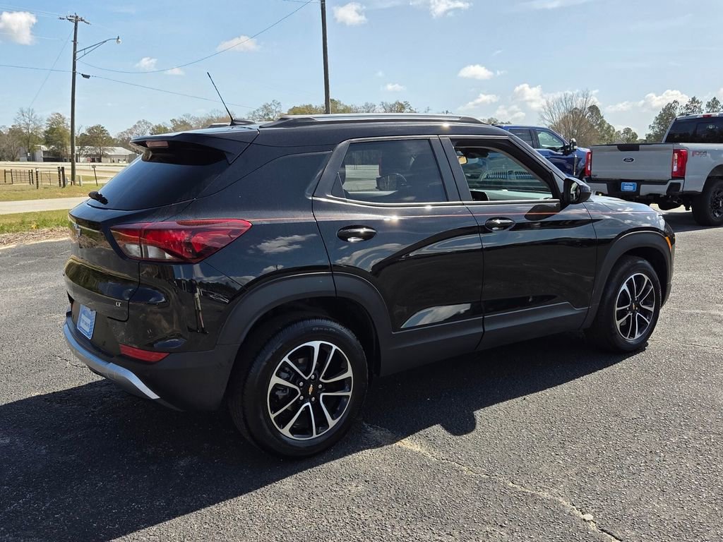 Used 2026 Chevrolet TrailBlazer LT w/ Driver Confidence Package image 12