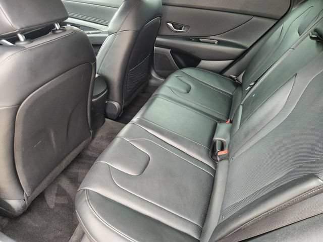 Used 2022 Hyundai Elantra Limited FWD image 33