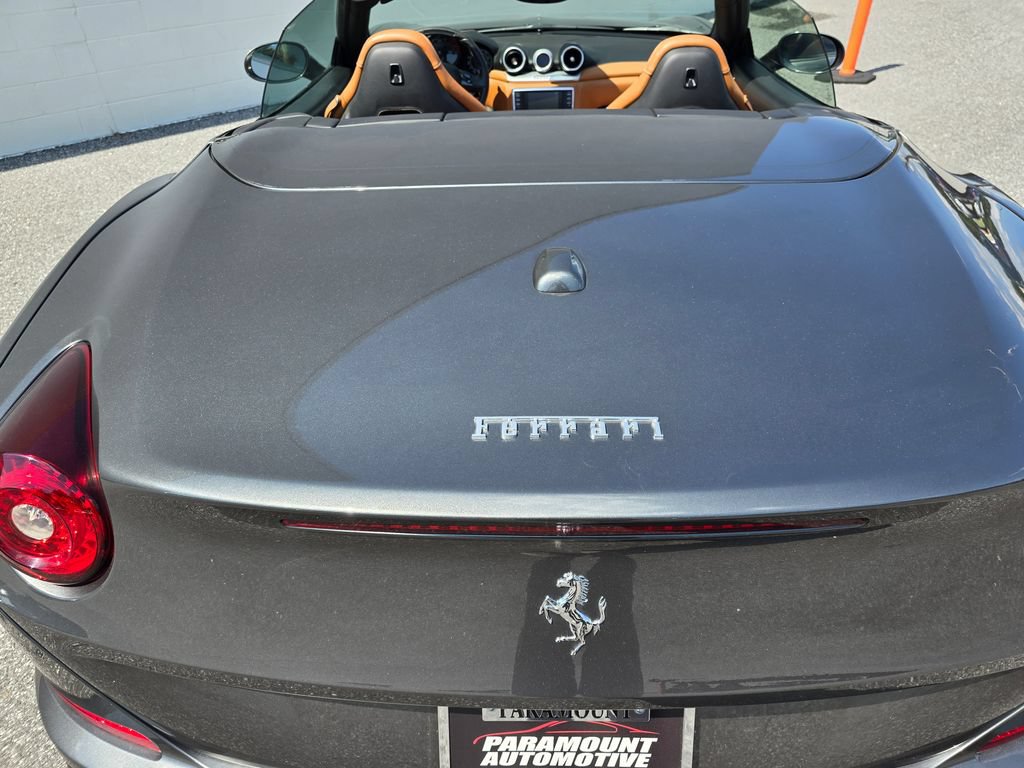 Used 2015 Ferrari California T RWD image 20