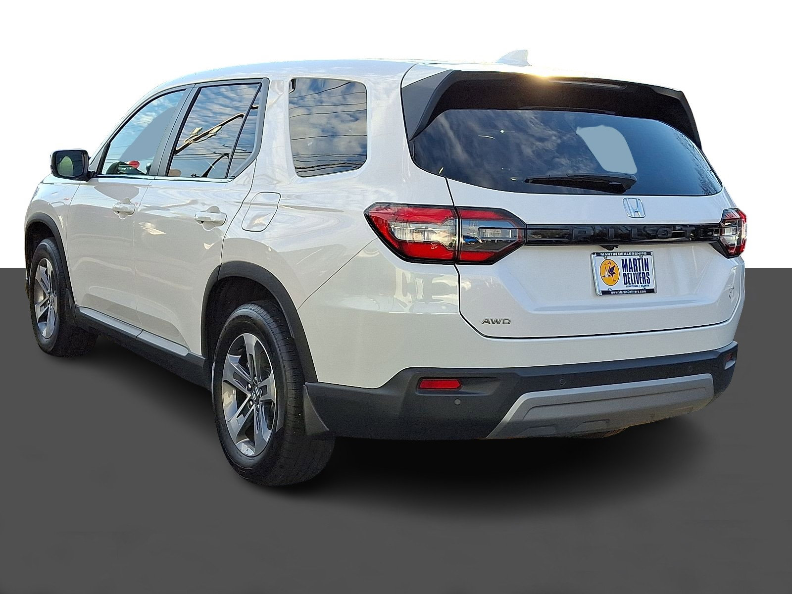 Certified 2025 Honda Pilot EX-L image 4