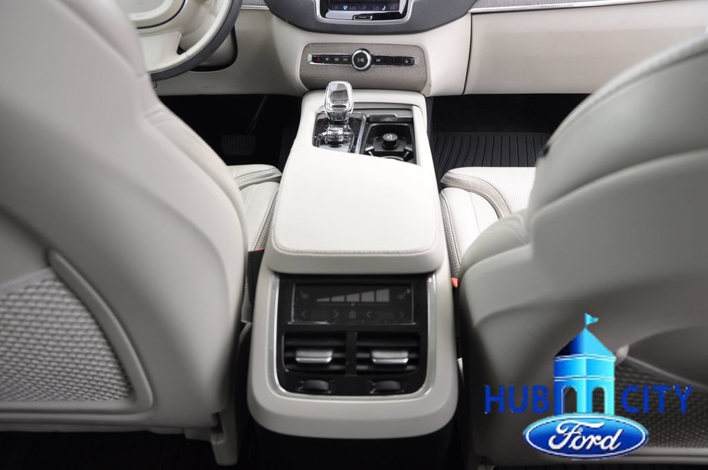 Used 2023 Volvo XC90 B6 Ultimate w/ Protection Package Premier AWD/4WD image 21