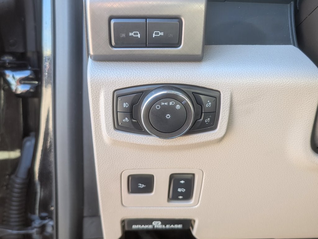 Used 2018 Ford F350 Limited AWD/4WD image 13