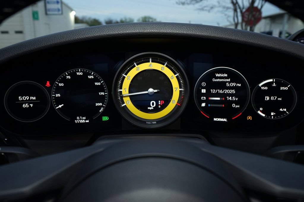 Used 2021 Porsche 911 Carrera RWD image 13