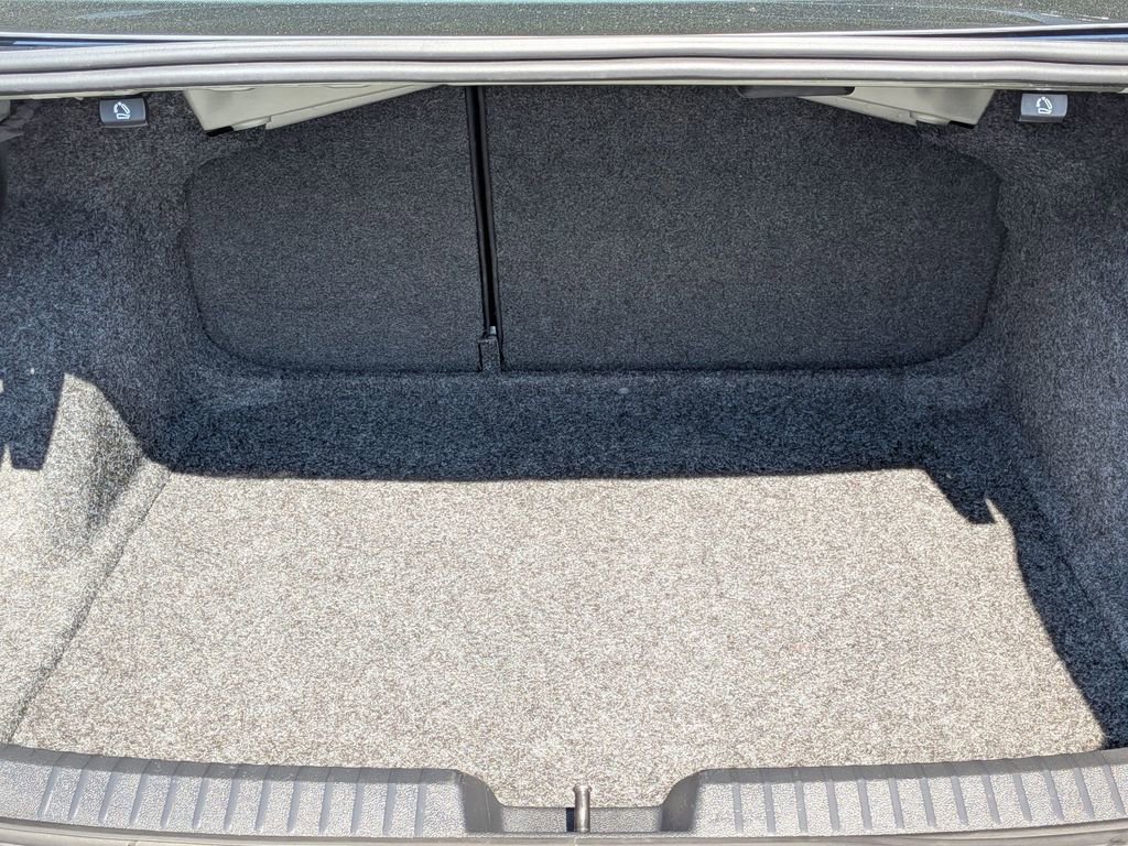 Used 2025 Volkswagen Jetta S image 28