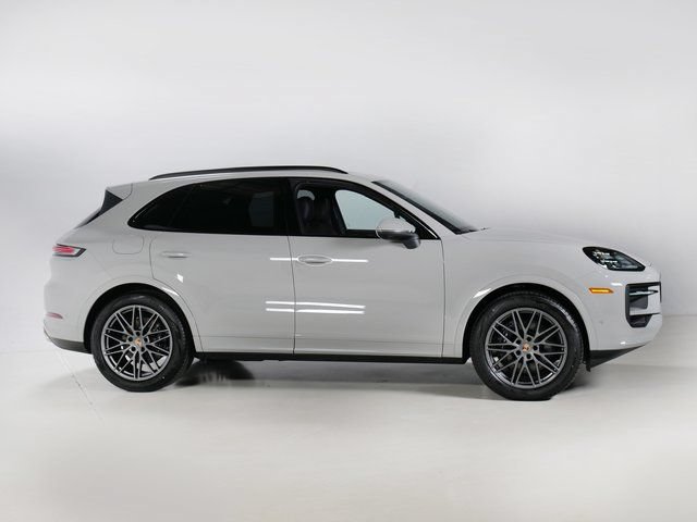 New 2026 Porsche Cayenne AWD/4WD image 8