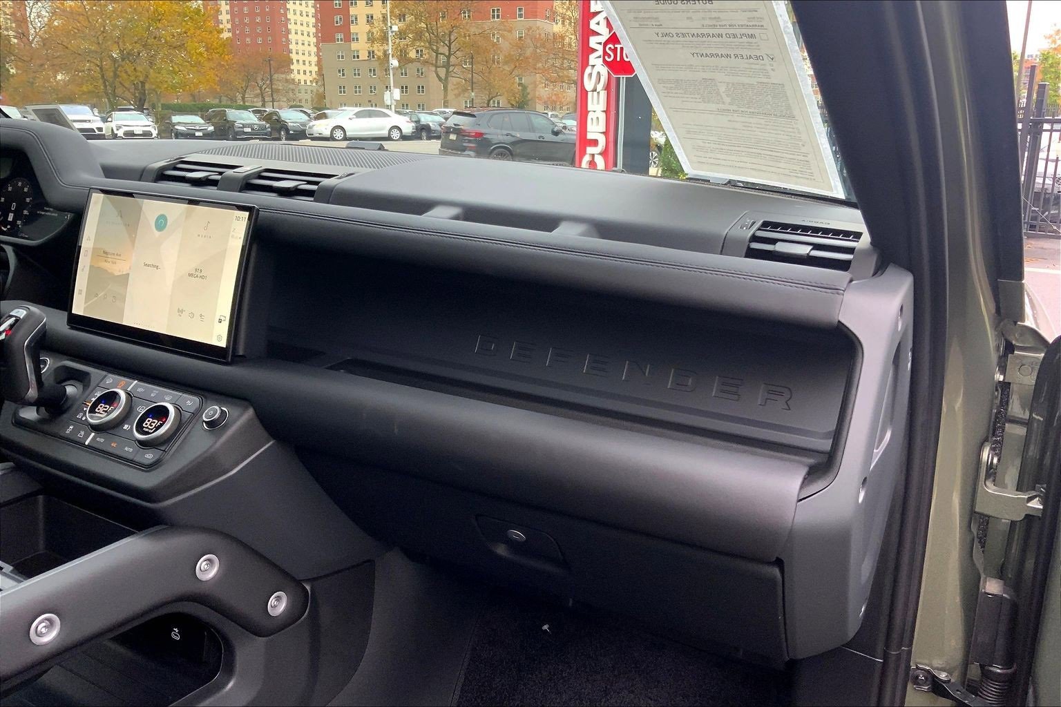 Used 2025 Land Rover Defender 110 X-Dynamic SE image 18