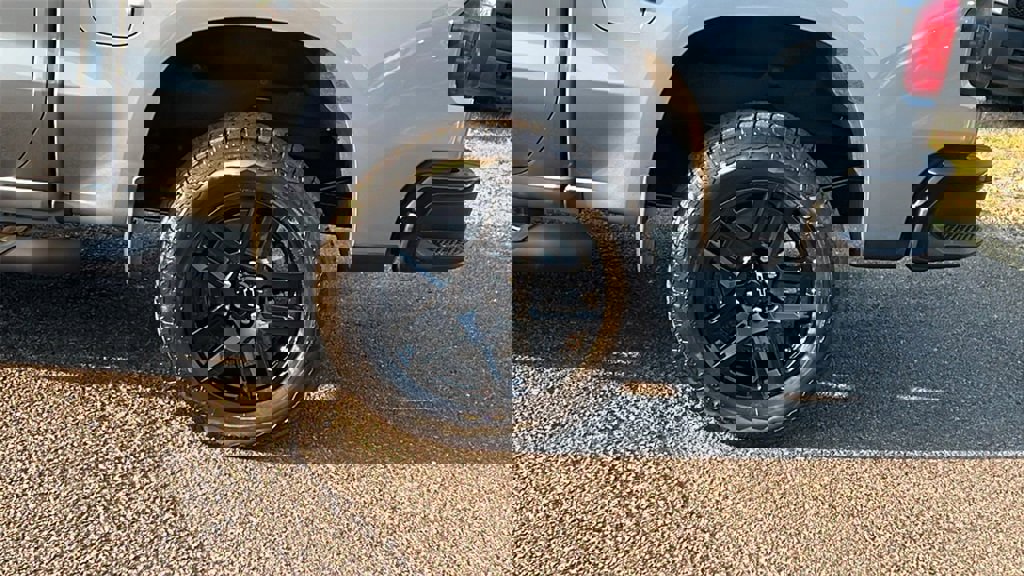 New 2026 Chevrolet Silverado 1500 Custom Trail Boss w/ Turbomax Blackout Package image 9