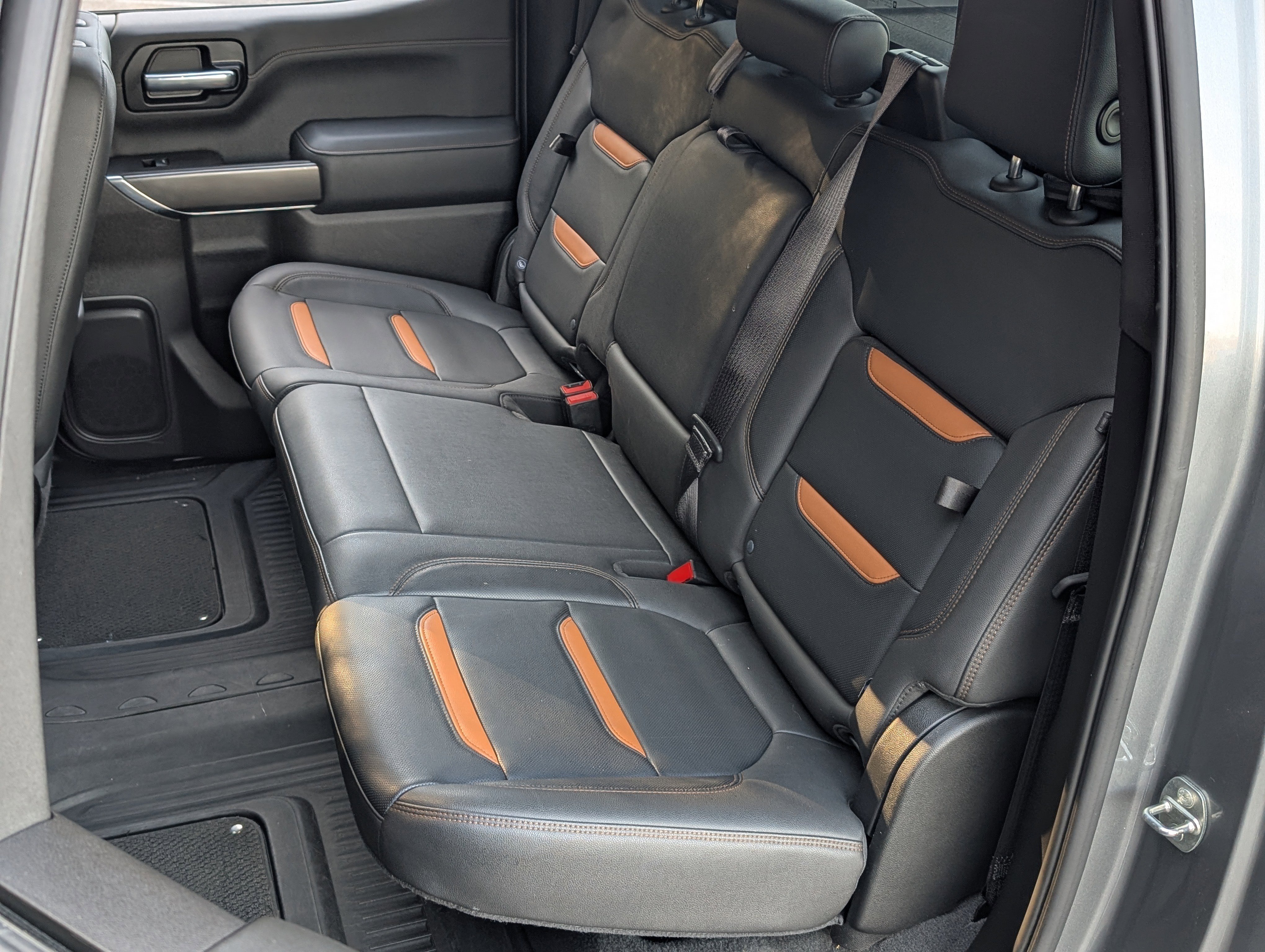 Used 2021 GMC Sierra 1500 AT4 w/ AT4 Premium Package image 18