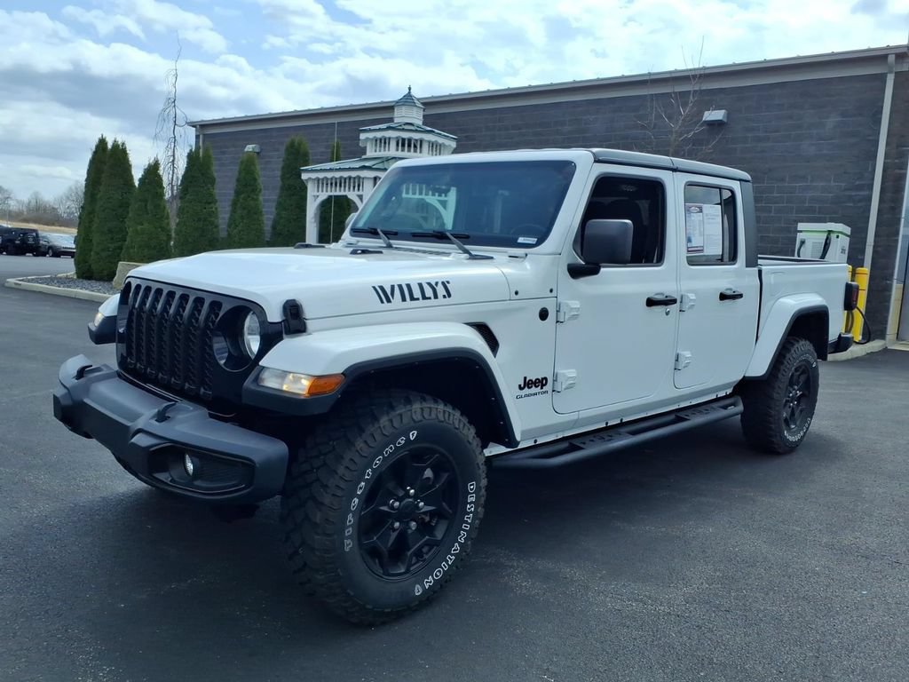 Used 2022 Jeep Gladiator Sport AWD/4WD image 2