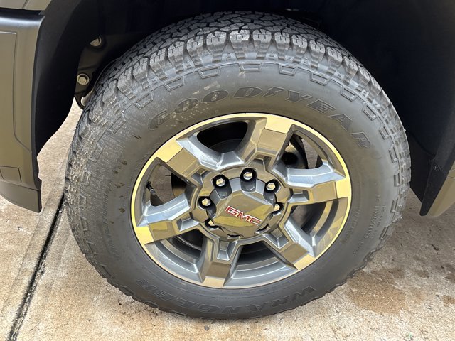 New 2026 GMC Sierra 2500 SLT w/ SLT Premium Package image 11