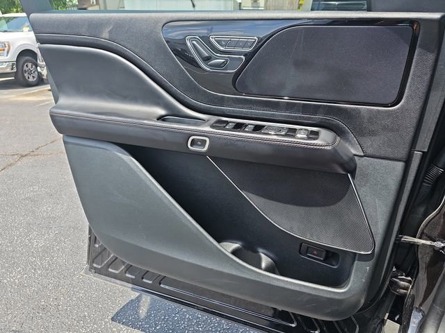 Used 2023 Lincoln Aviator AWD w/ Premium Package image 34