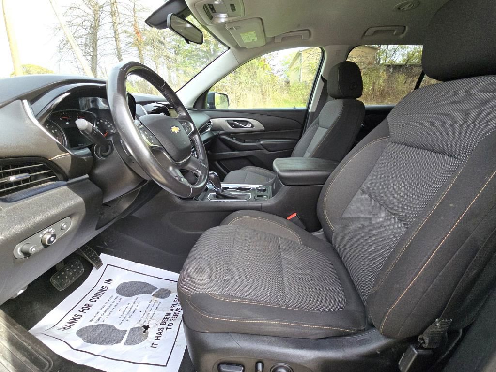 Used 2018 Chevrolet Traverse LT image 13