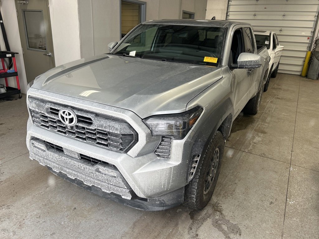 Used 2024 Toyota Tacoma TRD Off-Road image 2