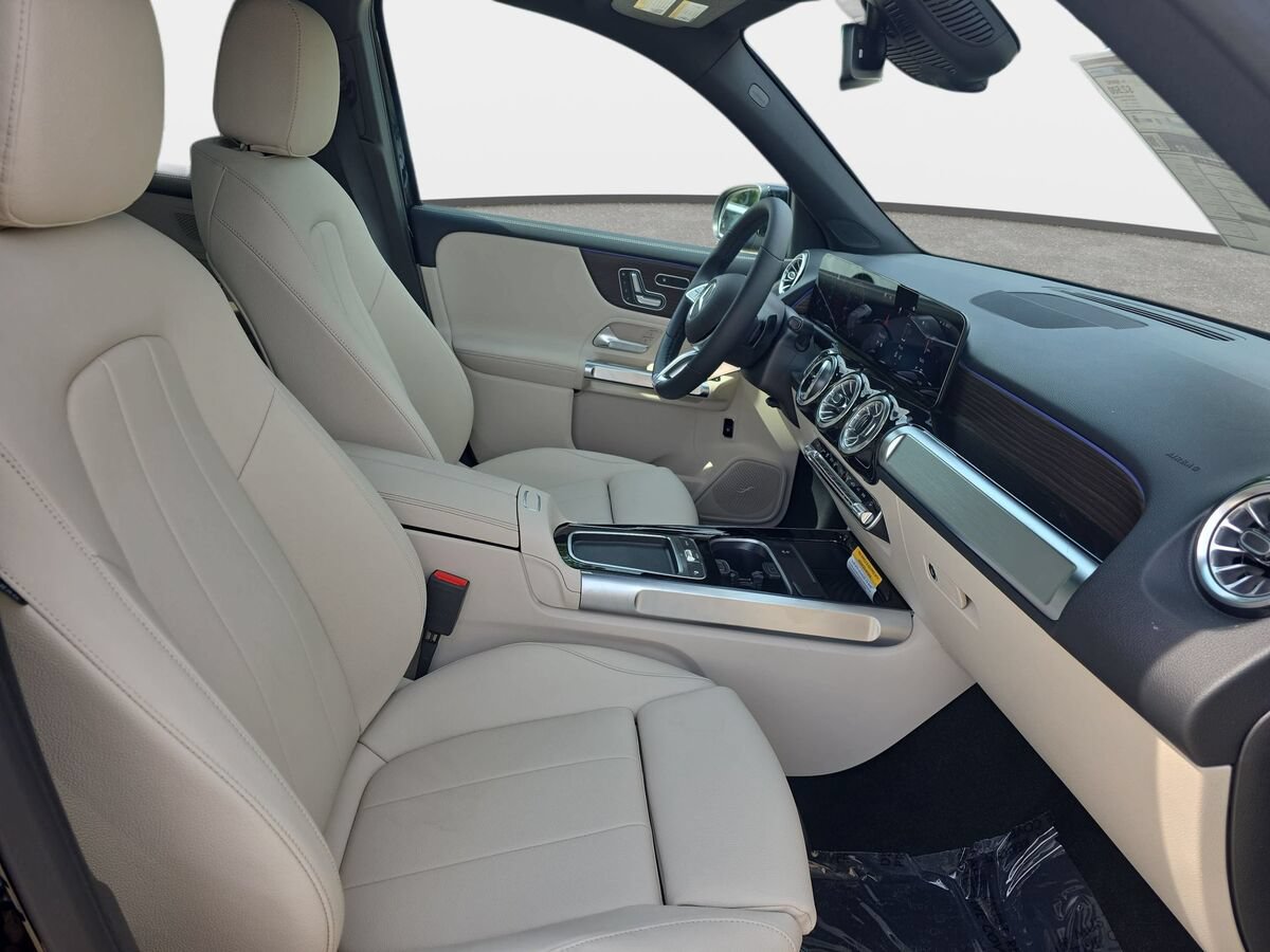New 2026 Mercedes-Benz GLB 250 image 10