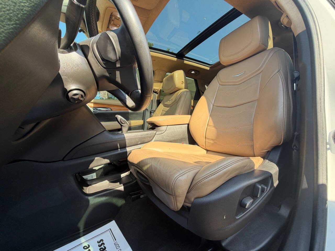 Used 2017 Cadillac XT5 Platinum w/ Driver Assist Package AWD/4WD image 10