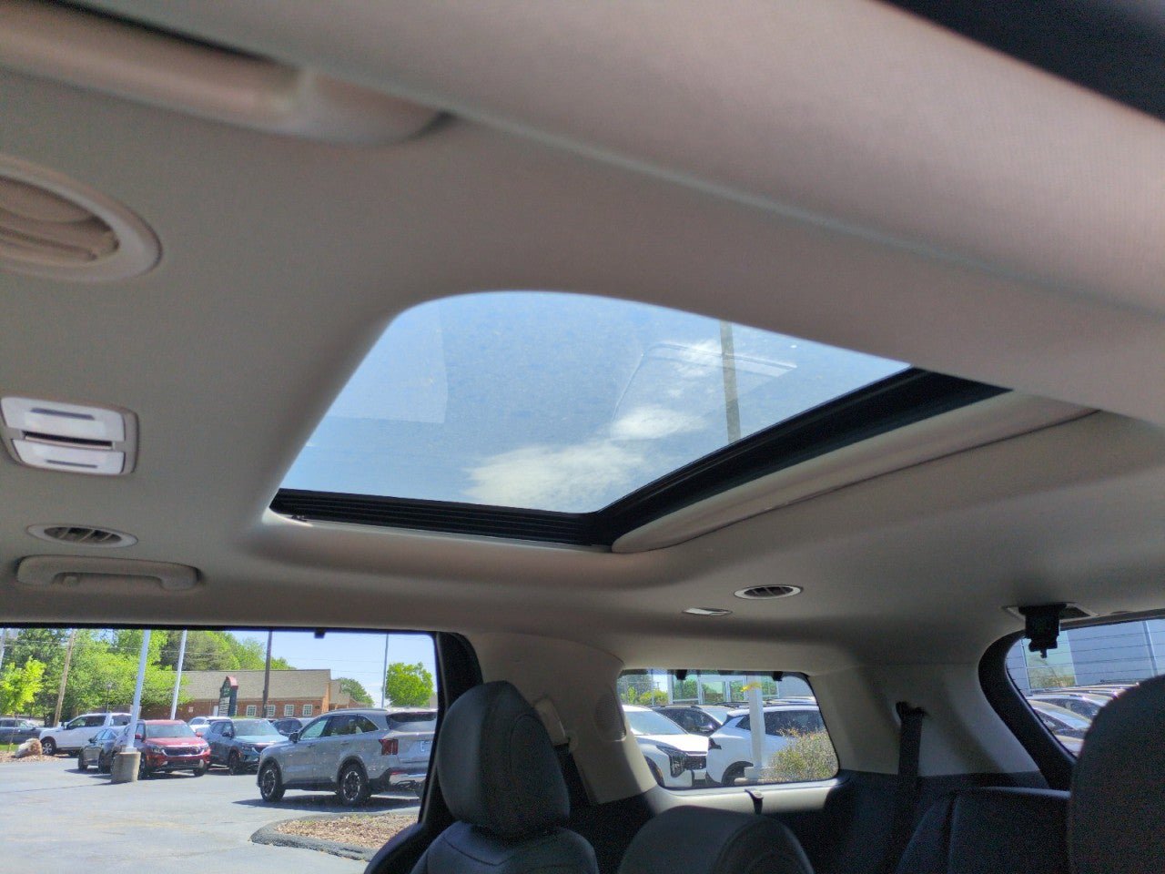 New 2026 Kia Carnival SX image 29
