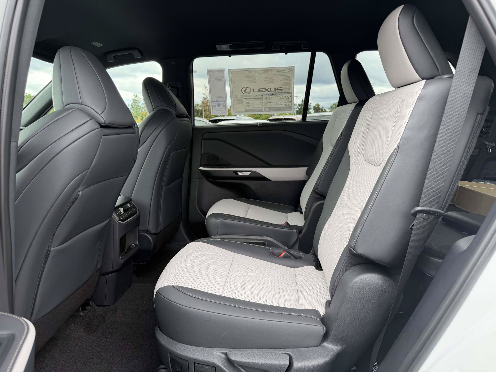 New 2026 Lexus TX 500h AWD w/ Technology Package image 15