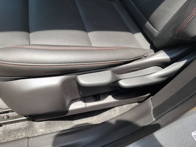 Used 2025 Chevrolet Trax RS w/ Driver Confidence Package FWD image 21