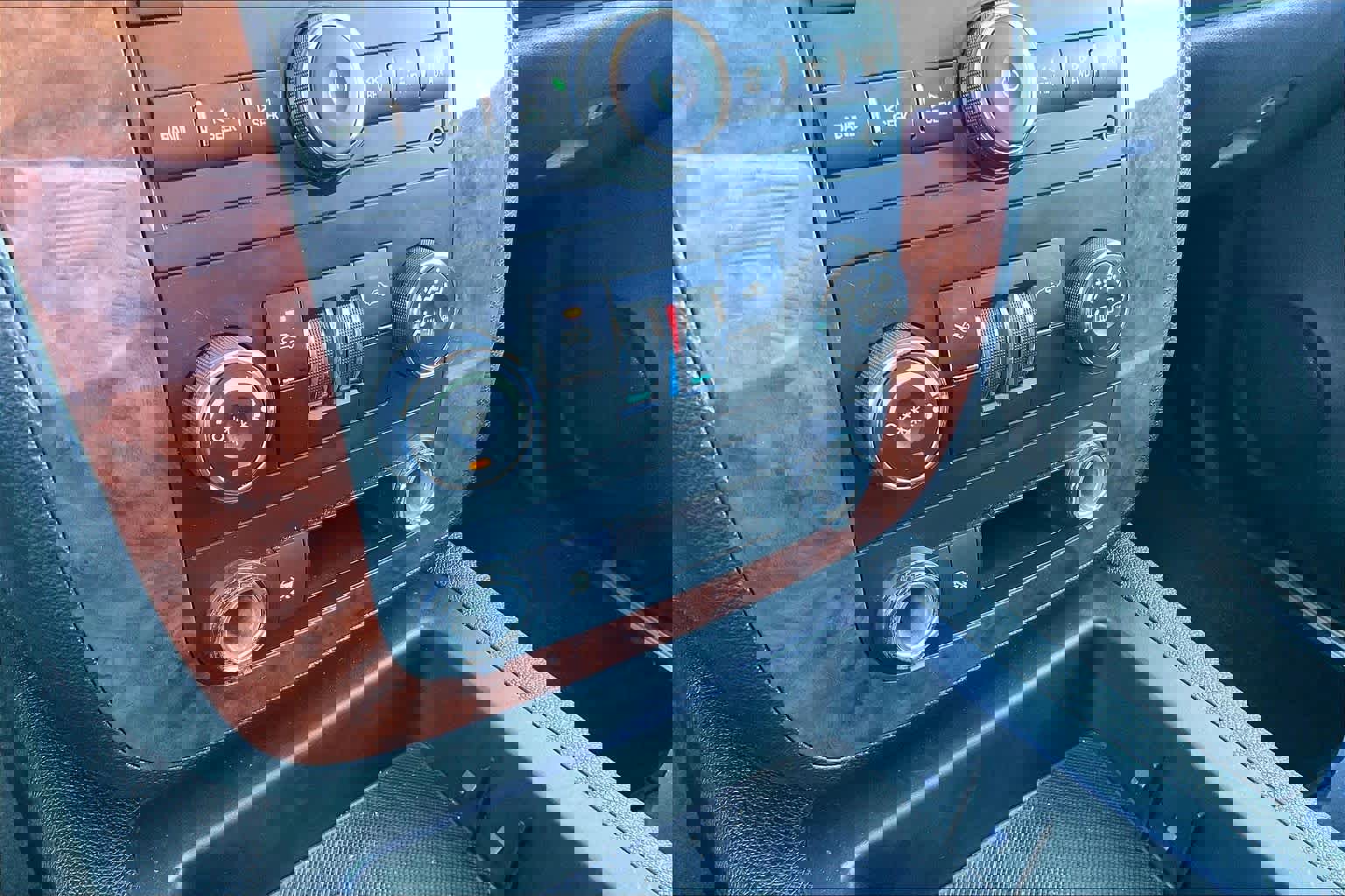 Used 2007 Chevrolet Avalanche LT image 30