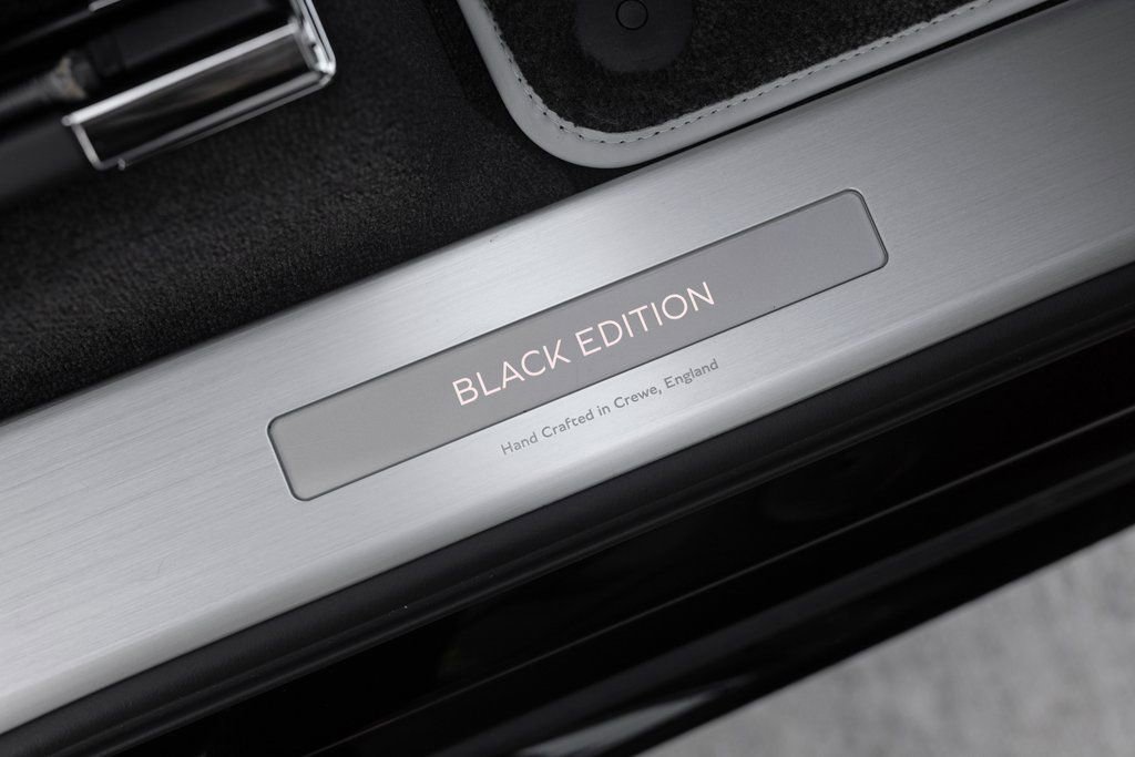 Used 2025 Bentley Bentayga AWD/4WD image 31
