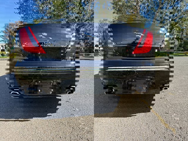 Used 2013 Jaguar XJ Base image 8