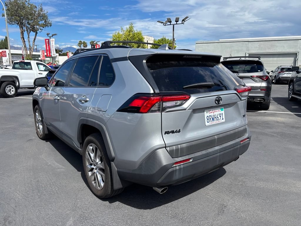 Used 2020 Toyota RAV4 XLE Premium w/ Carpet Mat Package FWD image 7