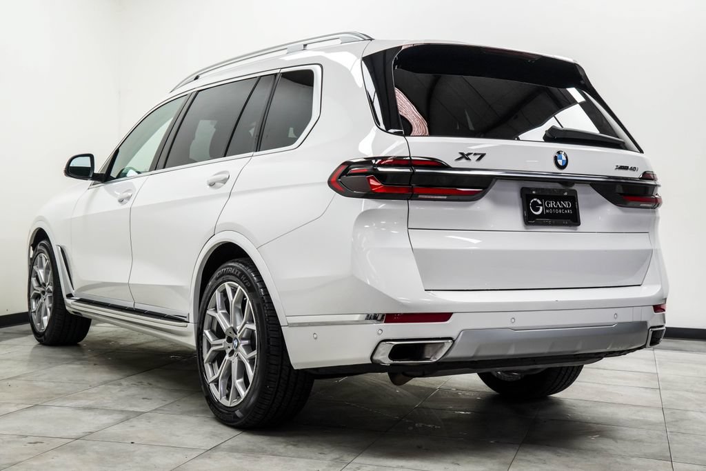 Used 2026 BMW X7 xDrive40i AWD/4WD image 12