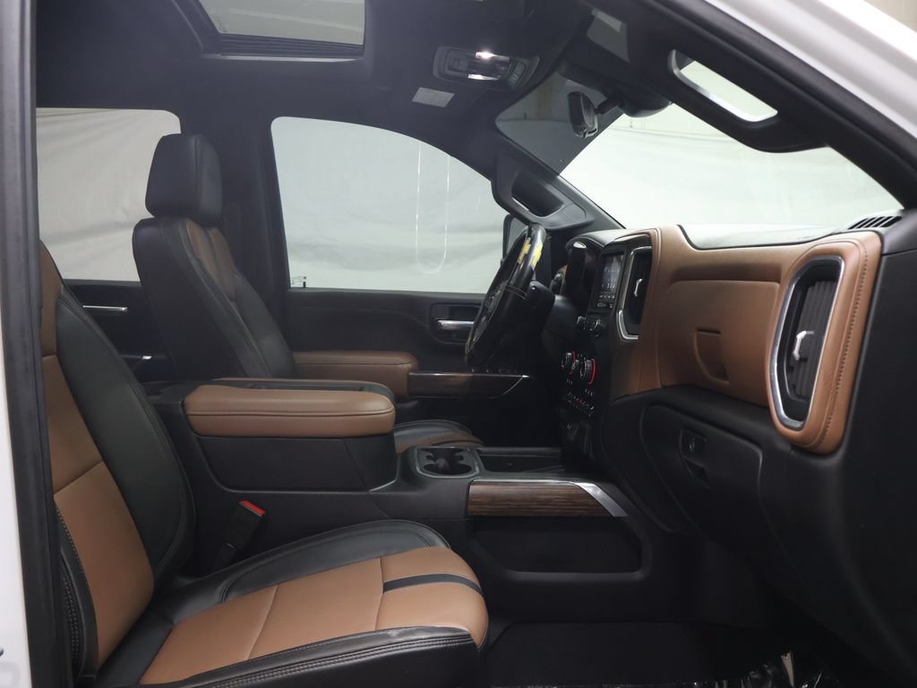 Used 2021 Chevrolet Silverado 3500 High Country AWD/4WD image 9