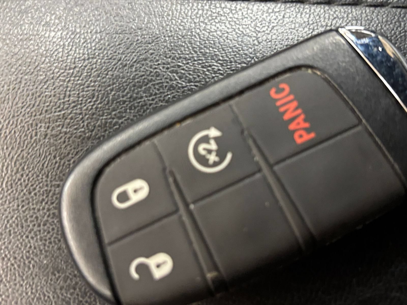 Used 2025 Jeep Compass Latitude AWD/4WD image 24