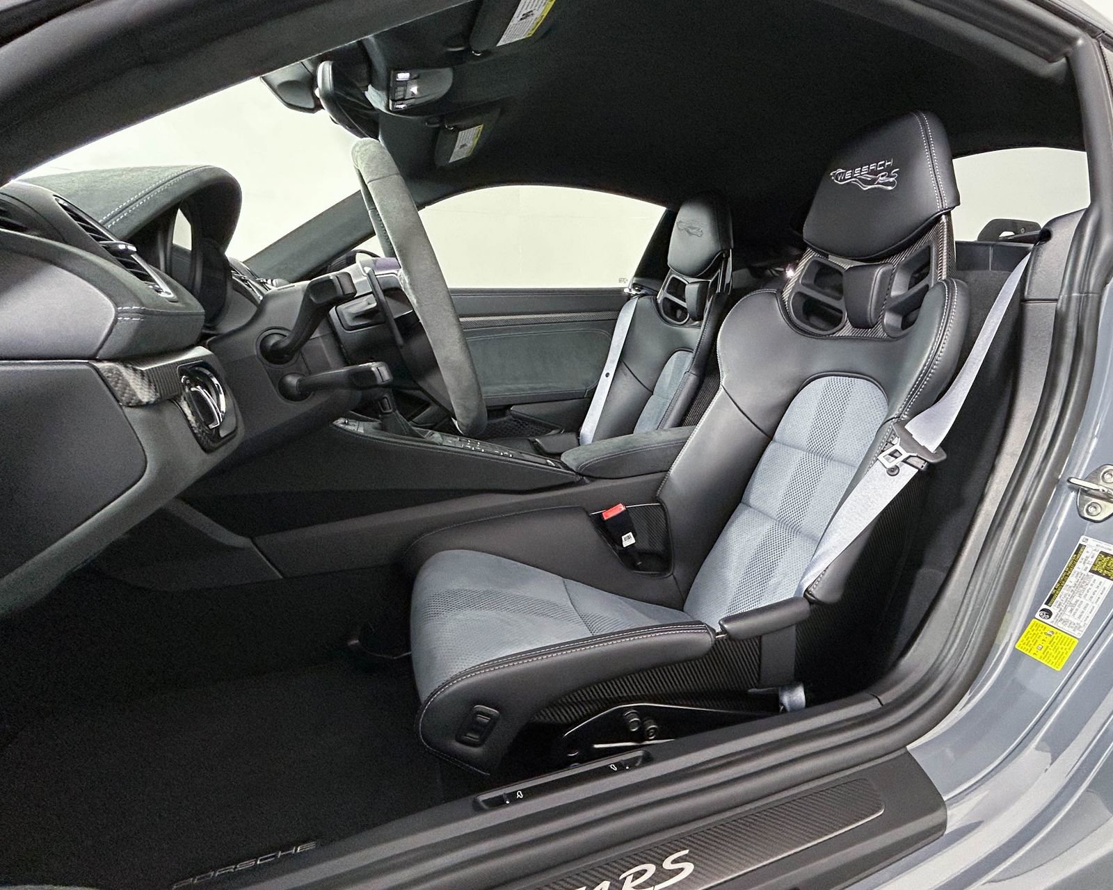 Certified 2025 Porsche 718 Cayman GT4 RS image 5