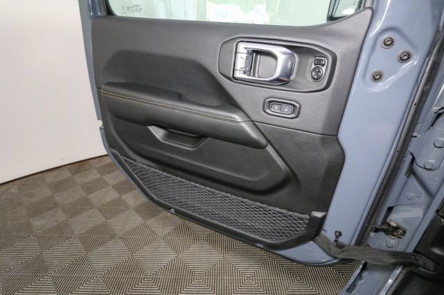 Used 2026 Jeep Wrangler Unlimited Sahara AWD/4WD image 35