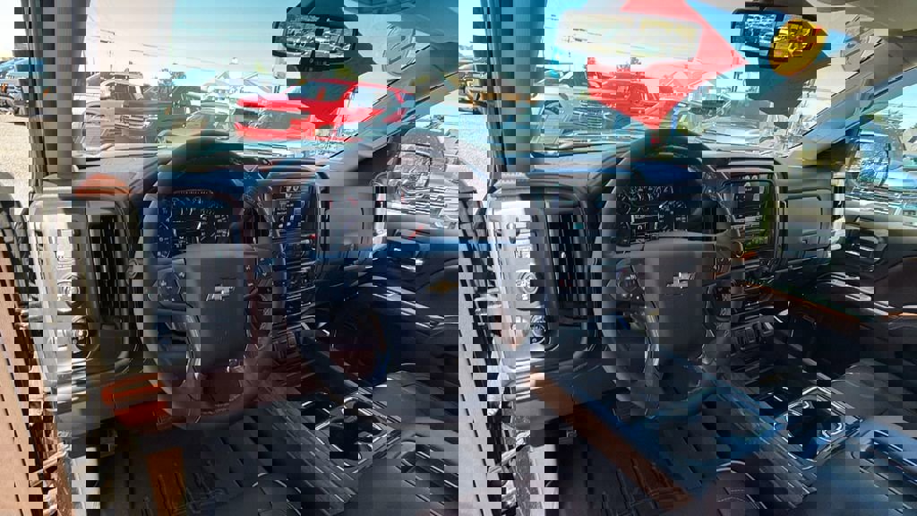 Used 2015 Chevrolet Silverado 1500 High Country w/ High Country Premium Package image 22