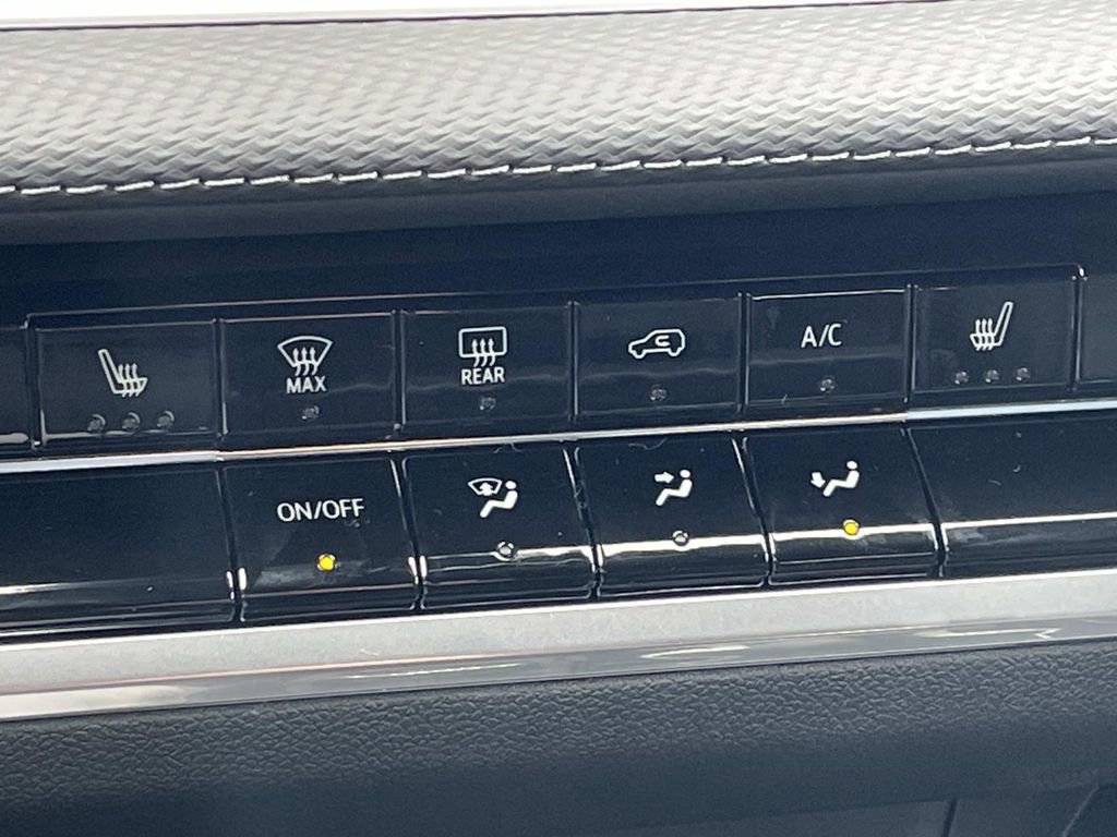 New 2026 Chevrolet Equinox LT FWD image 21