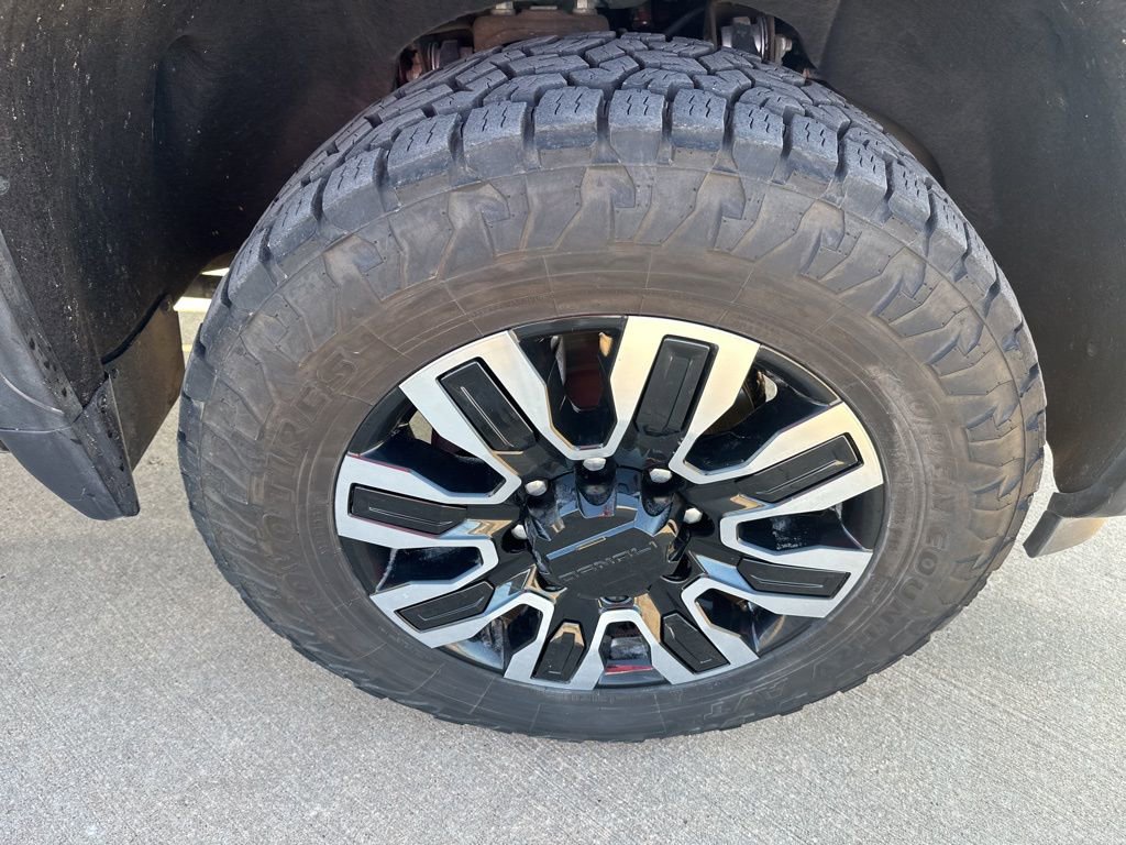 Used 2024 GMC Sierra 3500 Denali Ultimate image 12
