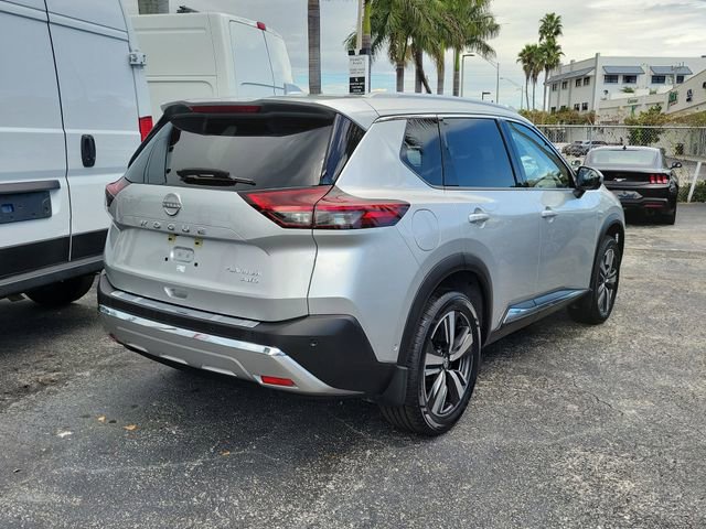 Used 2023 Nissan Rogue Platinum w/ Platinum Premium Package image 3