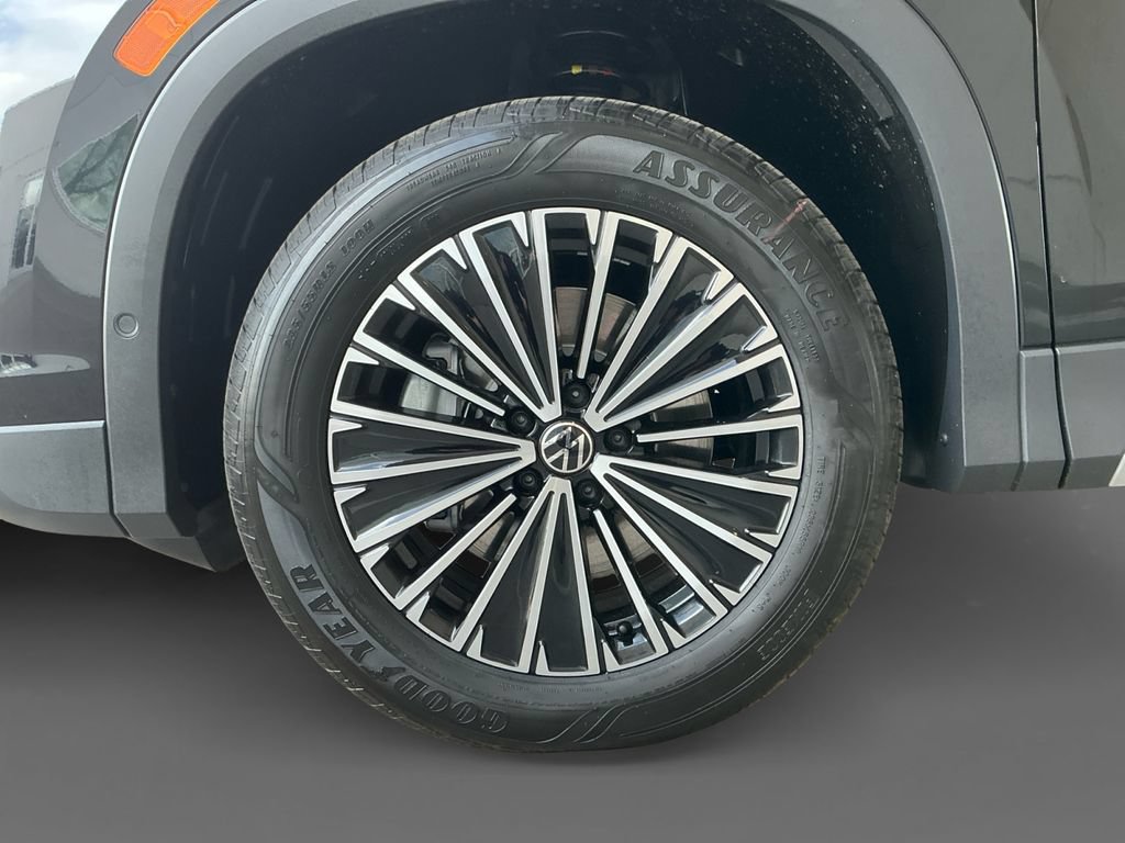 New 2026 Volkswagen Tiguan S AWD/4WD image 14
