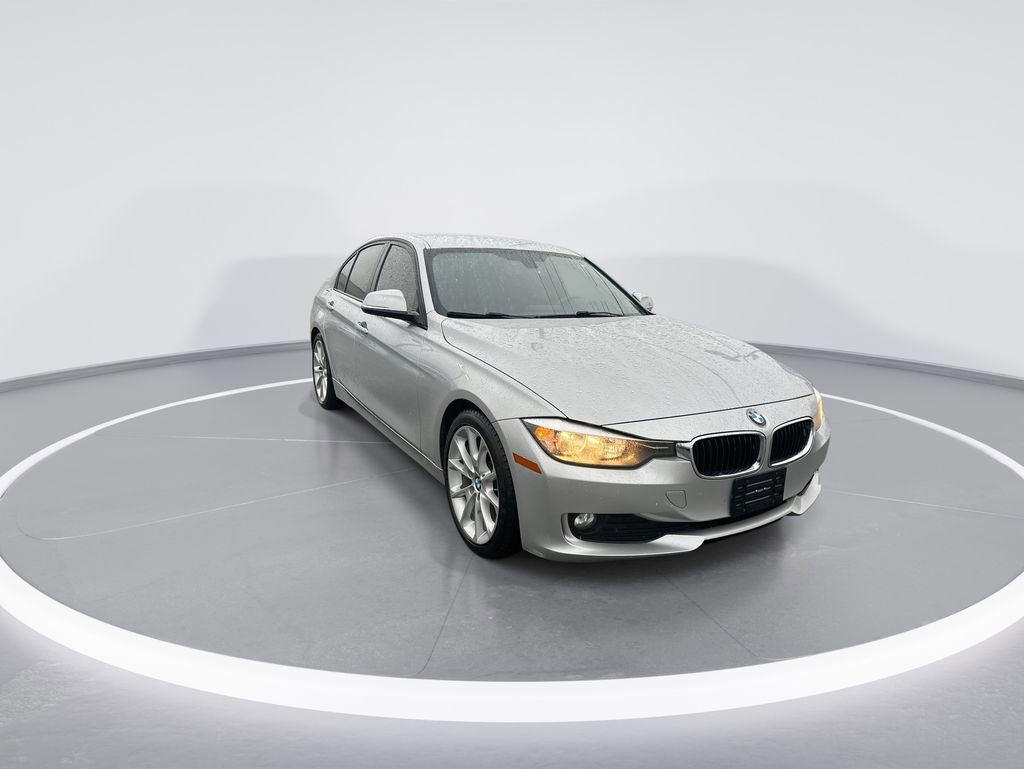 Used 2014 BMW 320i Sedan image 2