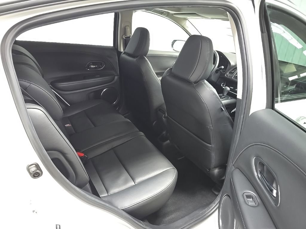 Used 2019 Honda HR-V Touring image 18