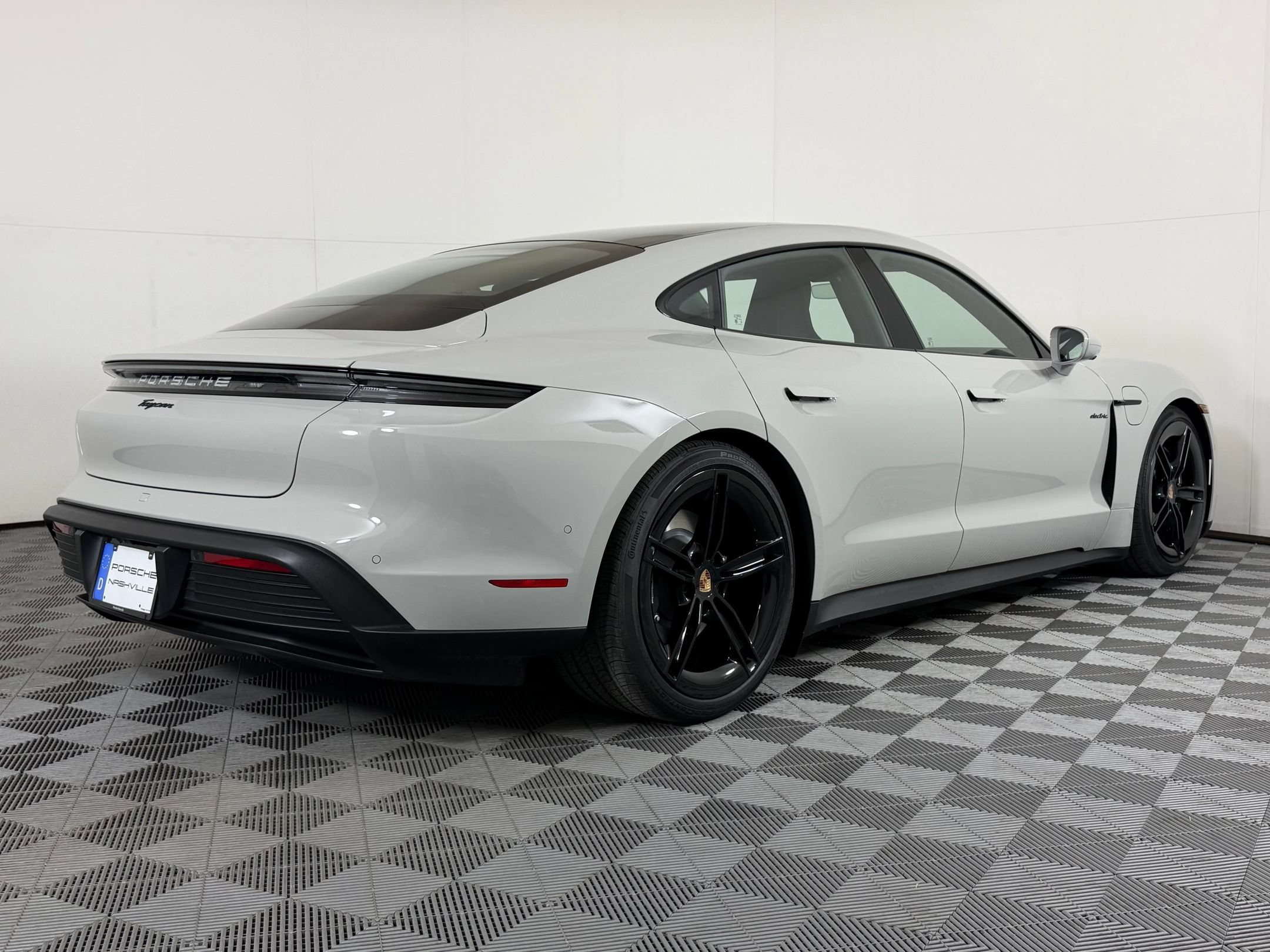 Certified 2026 Porsche Taycan RWD image 10