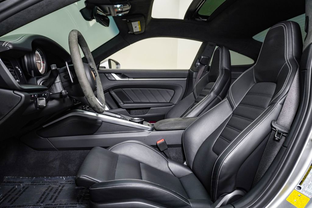 Certified 2025 Porsche 911 Turbo S AWD/4WD image 5